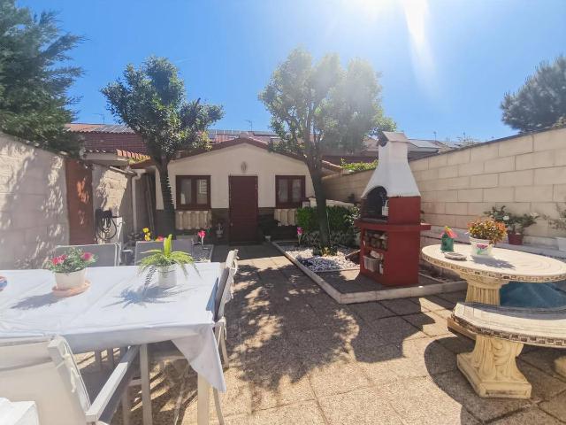 Casa adosada en Venta en Casco Histórico