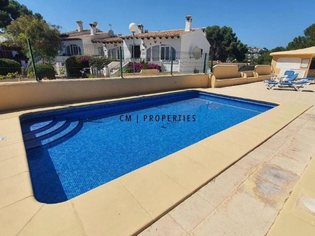 Casa adosada en Venta en Casco Urbano