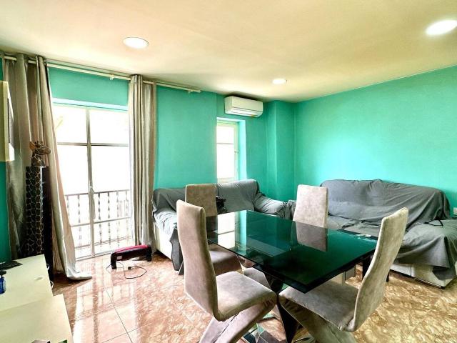 Casa adosada en Venta en Casco Urbano