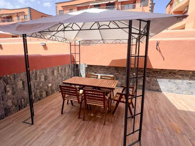 Casa adosada en Venta en Casco Urbano