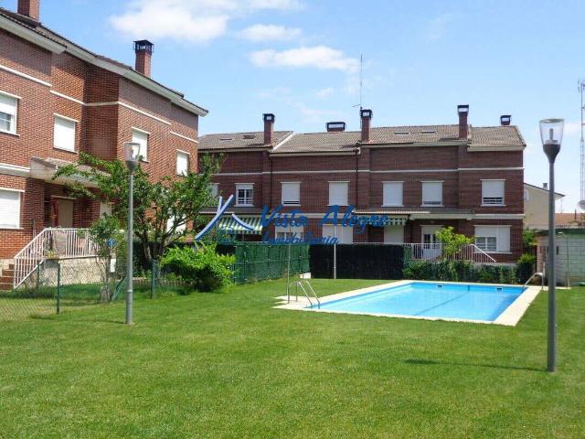 Casa adosada en Venta en Casalarreina