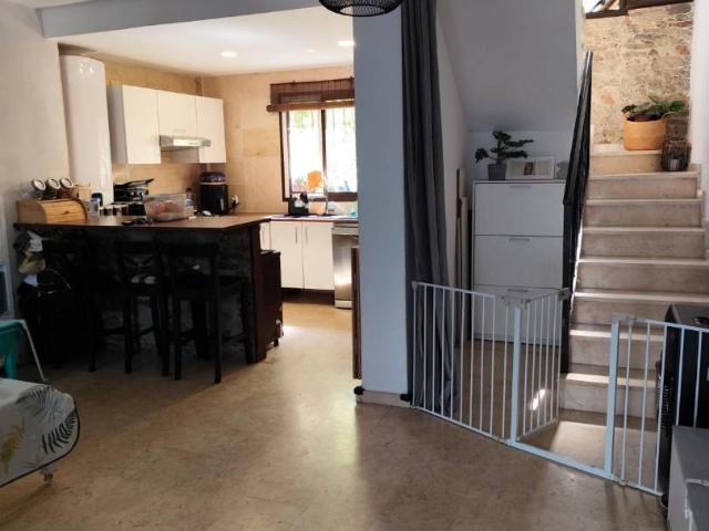 Casa adosada en Venta en Casares pueblo