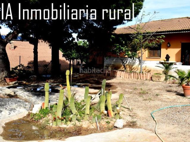 Casa adosada en venta en Caspe. Casas adosadas.