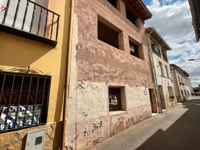 Casa adosada en venta en Castañares de Rioja. Casas adosadas Castañares de.