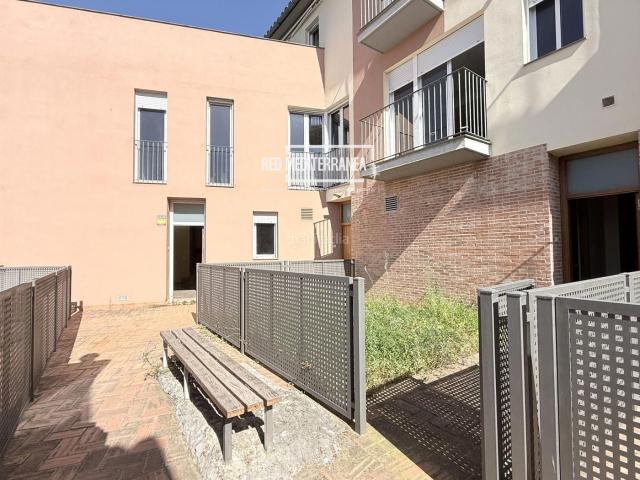 Casa adosada en venta en Castelló de Rugat. Adosado con piscina comunitaria en Castelló de Rugat, 4 dormitorios. Casas adosadas Castelló de.