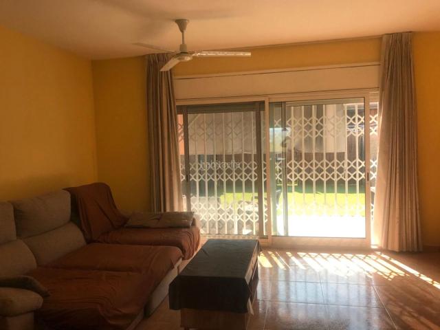 Casa adosada en venta en Castellbisbal. Casa unifamiliar Adosada en el Eixample de Castellbisbal. Casas adosadas.