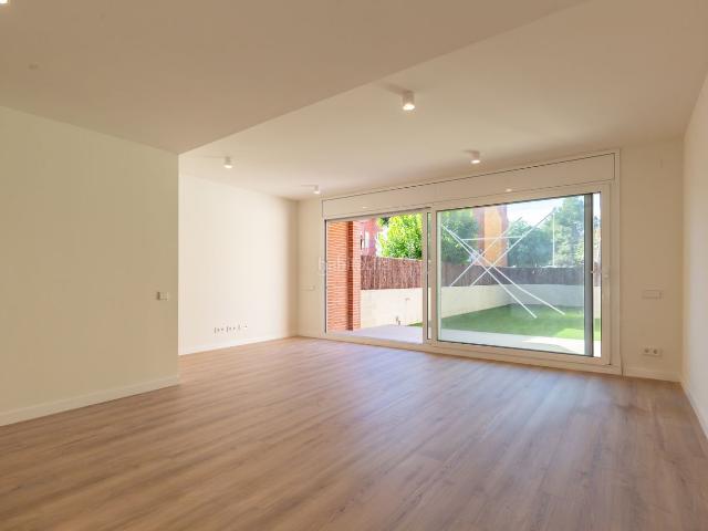 Casa adosada en venta en Castellbisbal. Casas adosadas.