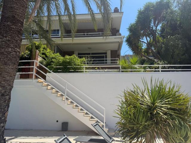 Casa adosada en venta en Castelldefels, El Poal. CASA ADOSADA CON JARDIN PRIVADO EN POAL. Casas adosadas.