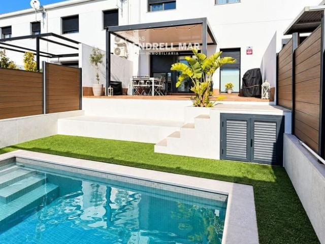 Casa adosada en venta en Castellet i la Gornal, de 125 m² 4 habitaciones por 335.000