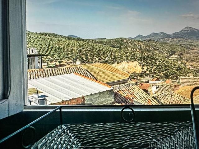 Casa adosada en Venta en Castillo de Locubín