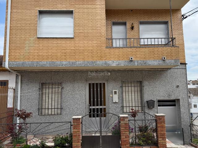 Casa adosada en venta en Castillo de Locubín. Casas adosadas Castillo de.