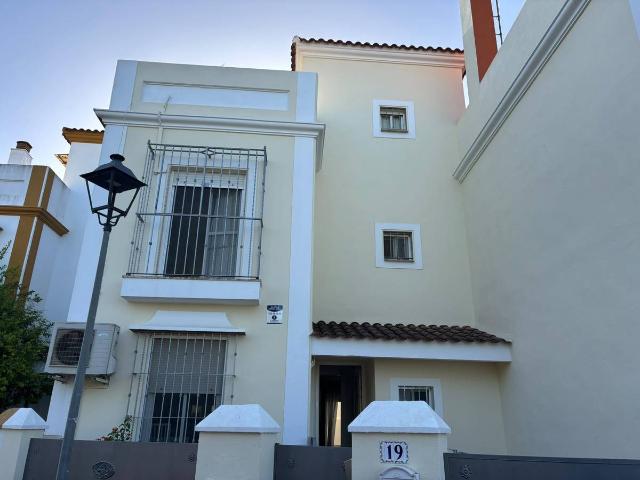 Casa adosada en Venta en Castilleja de Guzmán
