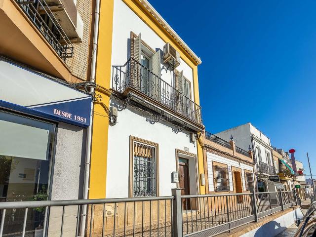 Casa adosada en venta en Castilleja de la Cuesta. Casas adosadas Castilleja de la.