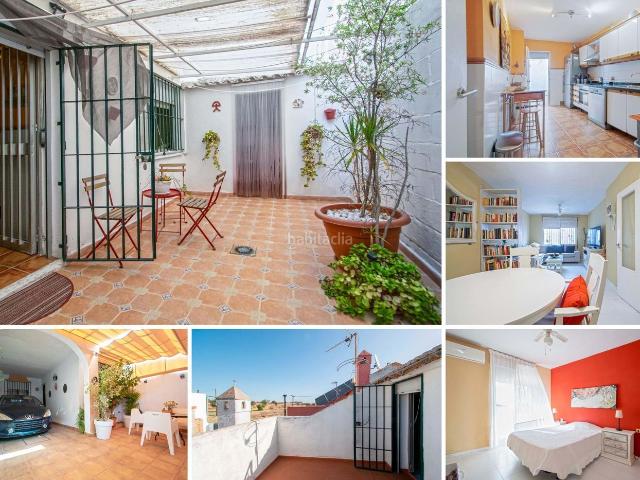 Casa adosada en venta en Castilleja de la Cuesta. Espectacular casa adosada de tres plantas en Castilleja de la Cuesta. Casas adosadas Castilleja de la.