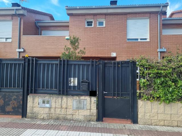 Casa adosada en Venta en Castrillo del Val