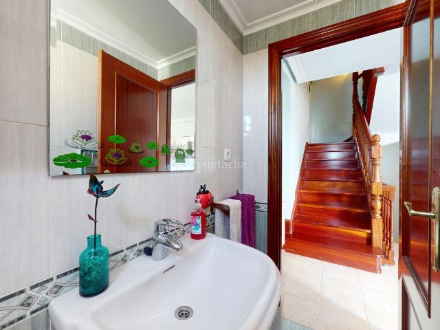 Casa adosada en venta en Castro Urdiales, Oriñón Allendelagua. Casas adosadas Castro.