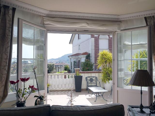 Casa adosada en venta en Castro Urdiales, Centro. Casas adosadas Castro.