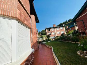 Casa adosada en venta en Castro Urdiales, Cotolino. PRECIOSO CHALET ADOSADO EN COTOLINO, ZONA LLANA. Casas adosadas Castro.