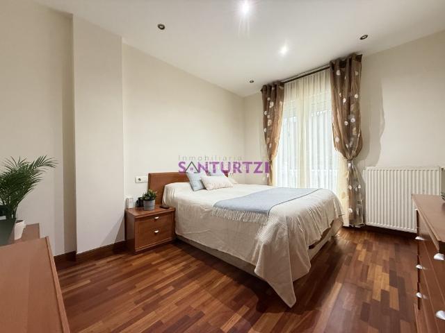 Casa adosada en venta en Castro Urdiales, Samano. El hogar donde tu familia vivirá feliz! chalet adosado en Sámano con jardín, porche y grandes espacios. Casas adosadas Castro.