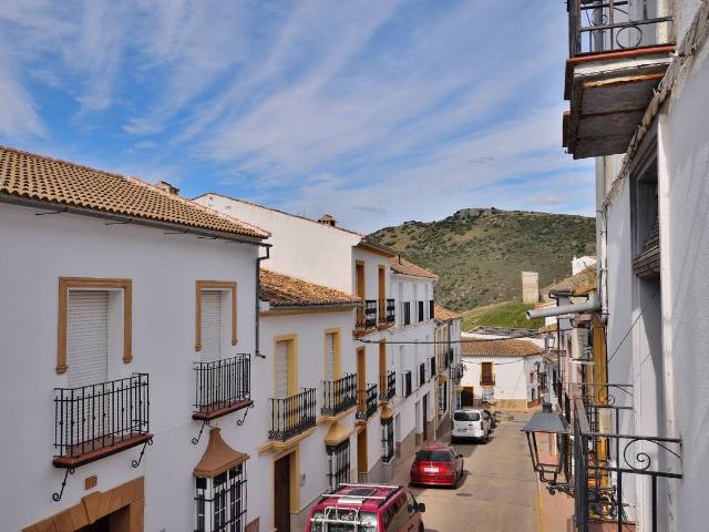 Casa adosada en Venta en Cañete la Real