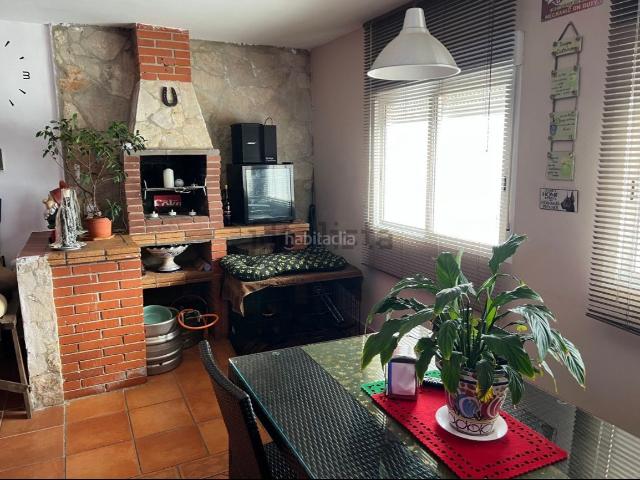 Casa adosada en venta en Ceuta, Centro. mejor verla. Casas adosadas.