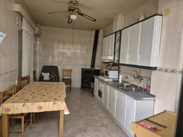 Casa adosada en venta en Ceutí. VIVIENDA ADOSADA. Casas adosadas.