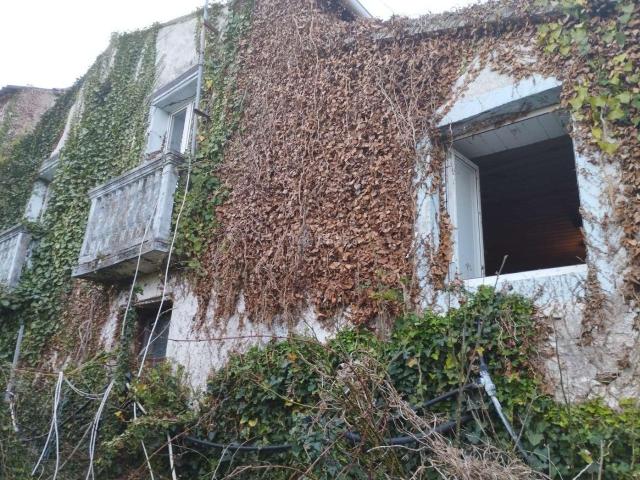 Casa adosada en venta en Cedeira. Casa adosada para rehabilitar en Cedeira. Casas adosadas.