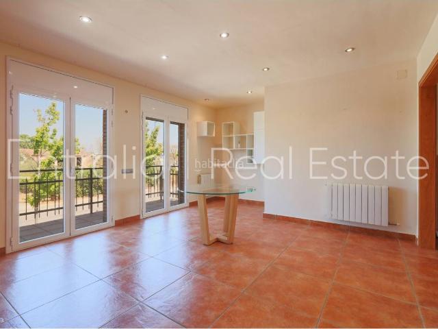 Casa adosada en venta en Celrà. Casa en venta en Celrà. Casas adosadas.
