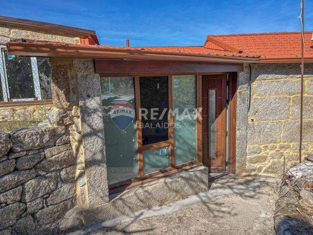 Casa adosada en Venta en Cenlle