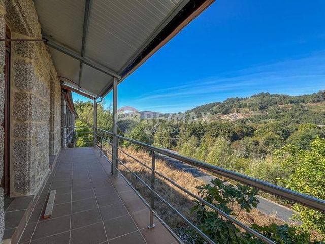 Casa adosada en Venta en Cenlle