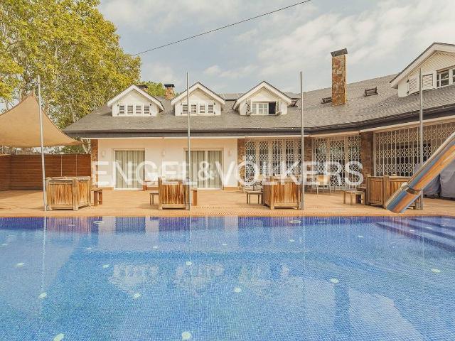Casa adosada en Venta en Centre Cordelles