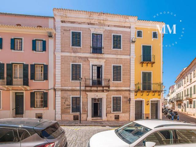 Casa adosada en Venta en Centre Històric
