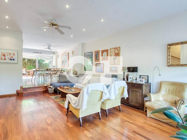 Casa adosada en Venta en Centre