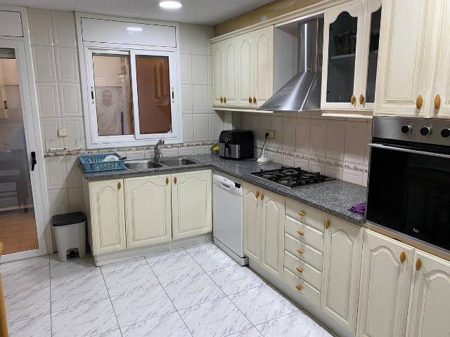 Casa adosada en Venta en Centre