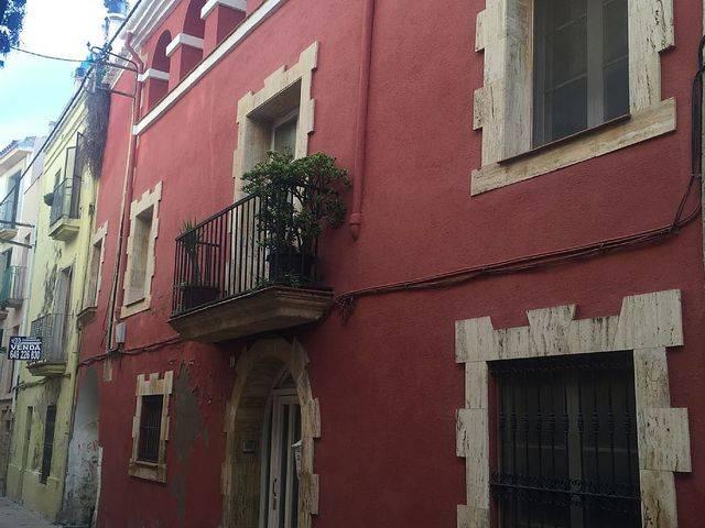 Casa adosada en Venta en Centre