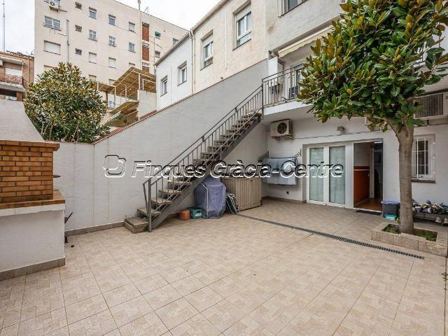 Casa adosada en Venta en Centre