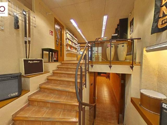 Casa adosada en Venta en Centre