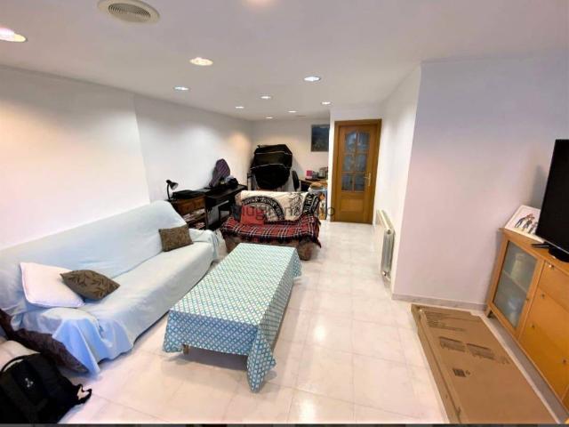 Casa adosada en Venta en Centre