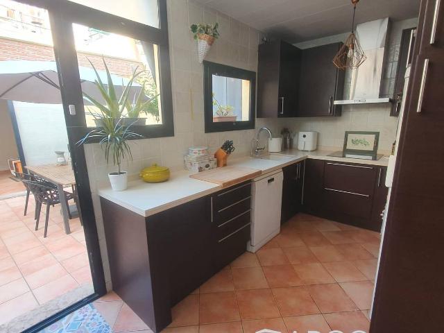 Casa adosada en Venta en Centre