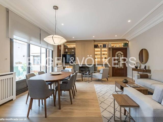 Casa adosada en Venta en Centre