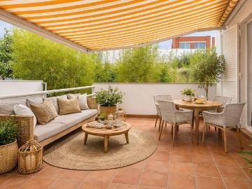 Casa adosada en Venta en Centre