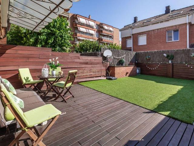 Casa adosada en Venta en Centre