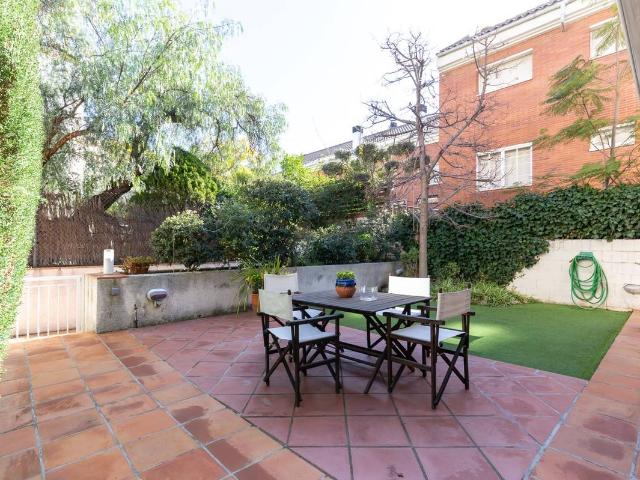 Casa adosada en Venta en Centre