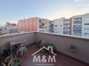 Casa adosada en Venta en Centre