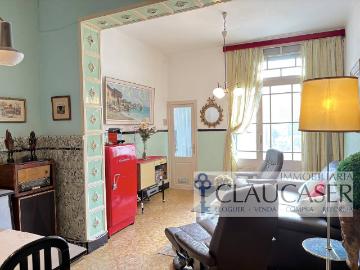 Casa adosada en Venta en Centre