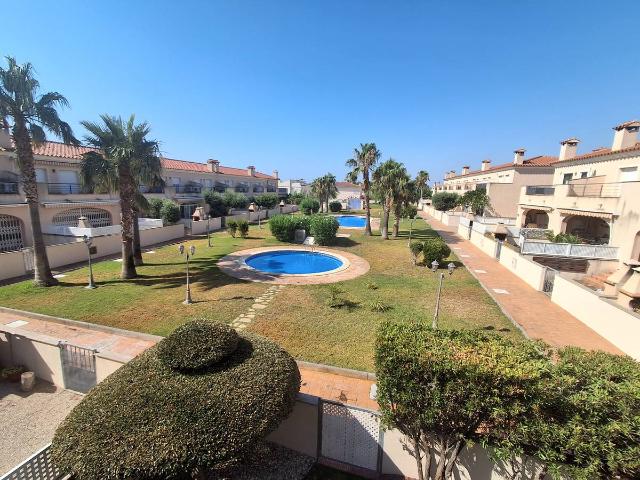 Casa adosada en Venta en Centre