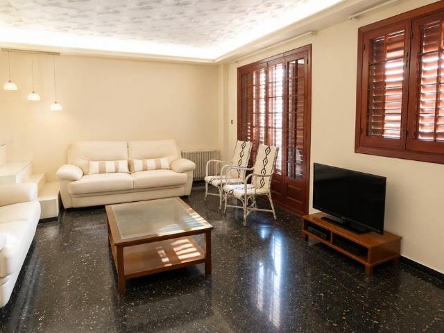 Casa adosada en Venta en Centro Ciudad
