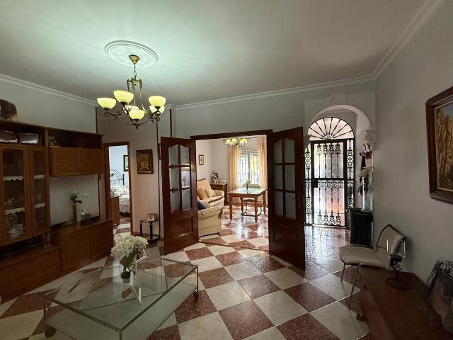 Casa adosada en Venta en Centro Doña Mercedes