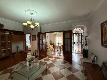 Casa adosada en Venta en Centro Doña Mercedes