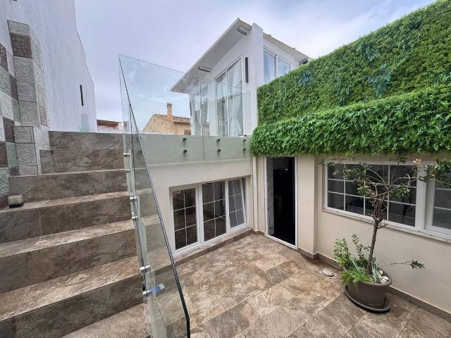 Casa adosada en Venta en Centro El Castillo